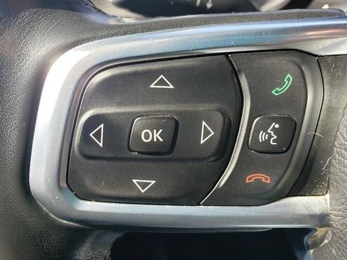 Used 2019 Jeep Wrangler Unlimited Sahara w/ Cold Weather Group image 27