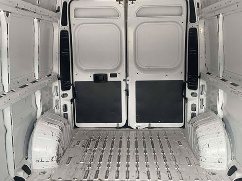 Used 2021 RAM ProMaster 2500 FWD image 13