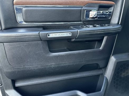 Used 2016 RAM 1500 Laramie image 16