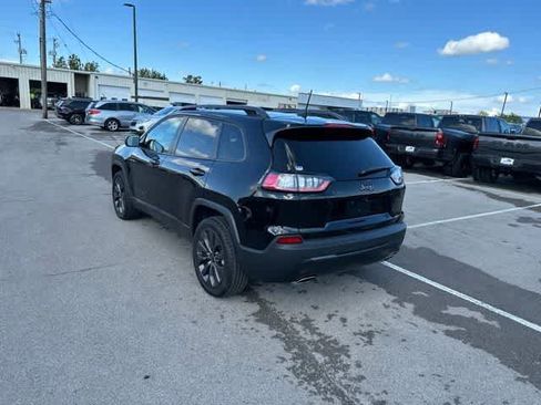 Used 2021 Jeep Cherokee Latitude Lux 80th Anniv w/ Quick Order Package 2YU 80th FWD image 18