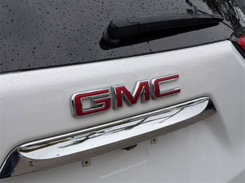 Used 2024 GMC Terrain SLT w/ Tech Package image 16