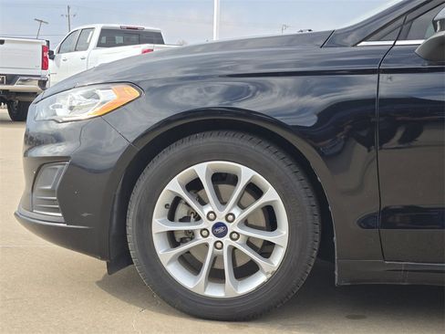 Used 2020 Ford Fusion SE image 28