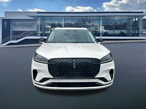 New 2026 Lincoln Aviator Reserve w/ Luxury Package AWD/4WD image 2