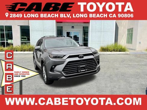 Used 2026 Toyota Grand Highlander AWD image 1