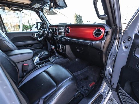 Used 2021 Jeep Wrangler Unlimited Rubicon w/ Uconnect 4C Nav & Sound Group AWD/4WD image 29