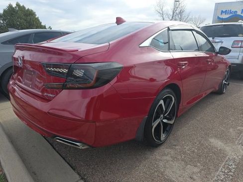 Used 2018 Honda Accord Sport image 10