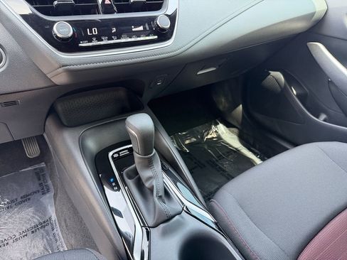 Used 2025 Toyota Corolla SE FWD image 32