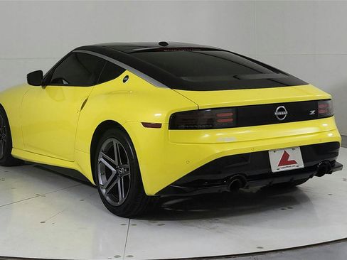 Certified 2024 Nissan Z Sport w/ Floor Mat Package RWD image 5