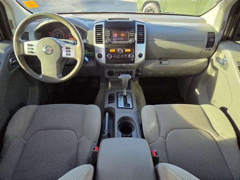 Used 2017 Nissan Frontier SV w/ SV Value Truck Package image 11