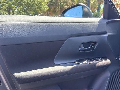 Used 2025 Nissan Kicks S FWD image 18