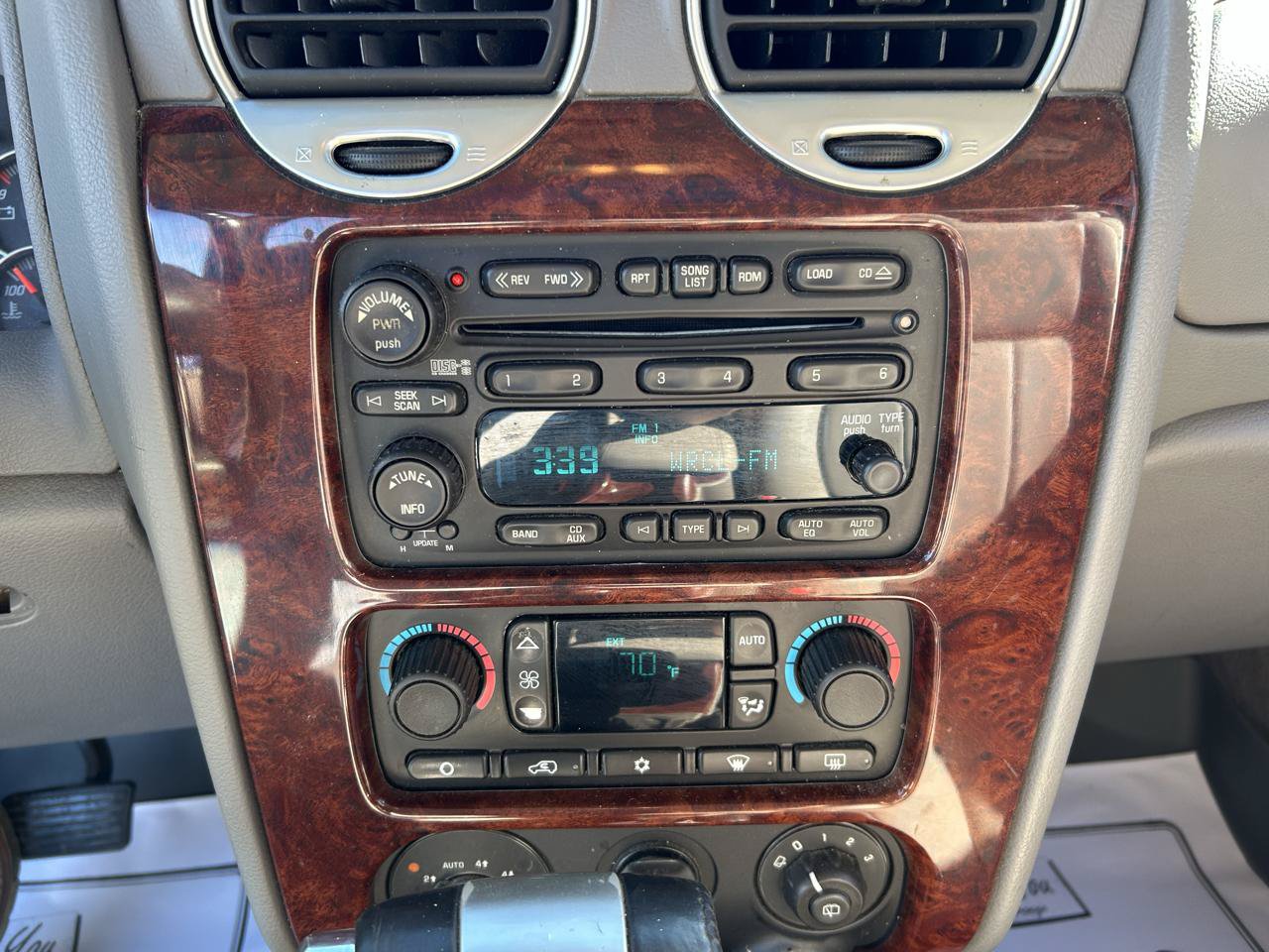 Used 2007 GMC Envoy SLT AWD/4WD image 23