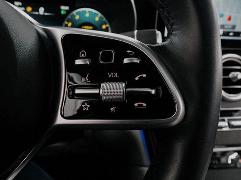 Used 2022 Mercedes-Benz GLC 300 4MATIC image 25