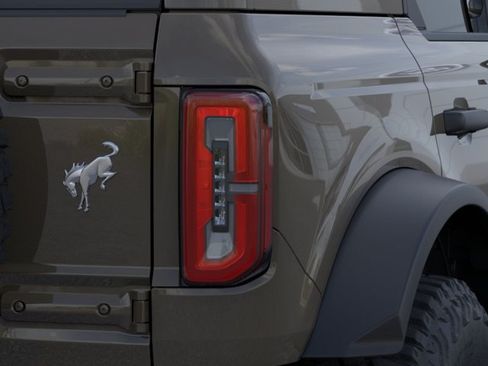 New 2026 Ford Bronco Outer Banks w/ Sasquatch Package AWD/4WD image 23