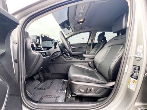 Certified 2024 Kia Sportage EX image 14