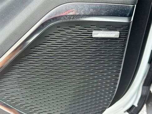 Used 2025 GMC Acadia Elevation image 19