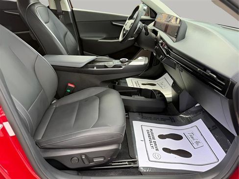 Used 2022 Kia EV6 Wind RWD image 32
