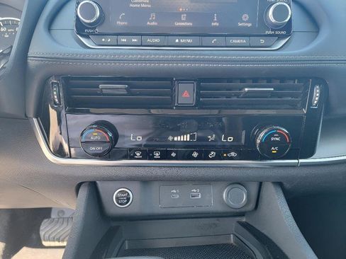 Used 2022 Nissan Rogue SV AWD/4WD image 21