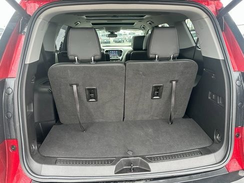 Used 2022 GMC Acadia SLT w/ Technology Package image 13