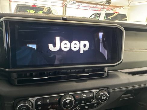Used 2024 Jeep Wrangler High Altitude AWD/4WD image 67
