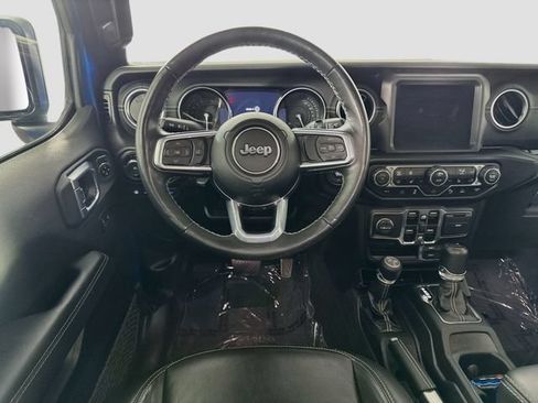 Used 2021 Jeep Wrangler Unlimited Sahara w/ Cold Weather Group AWD/4WD image 21
