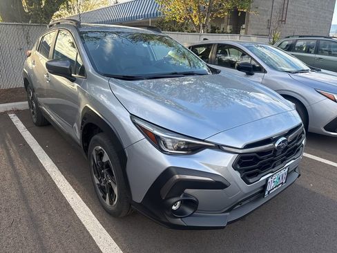 Used 2024 Subaru Crosstrek 2.5i Limited w/ Crosstrek Mirror Package image 4