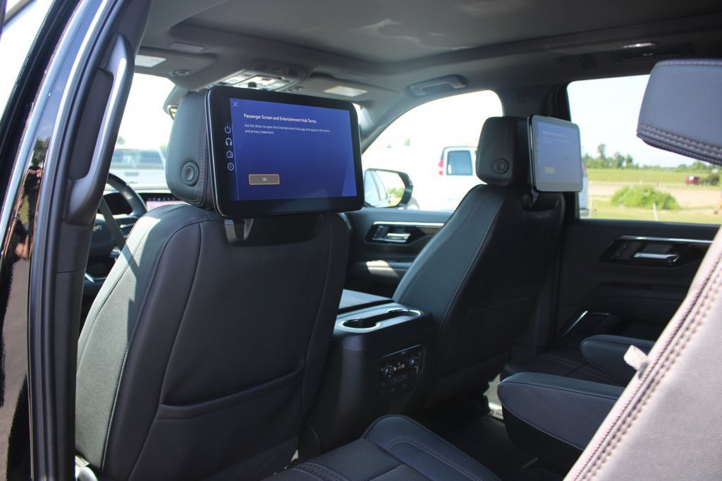 New 2026 Chevrolet Tahoe High Country AWD/4WD image 28