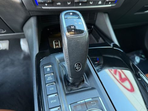 Used 2020 Maserati Levante S image 21