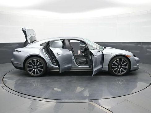 Used 2024 Porsche Taycan 4S AWD/4WD image 34