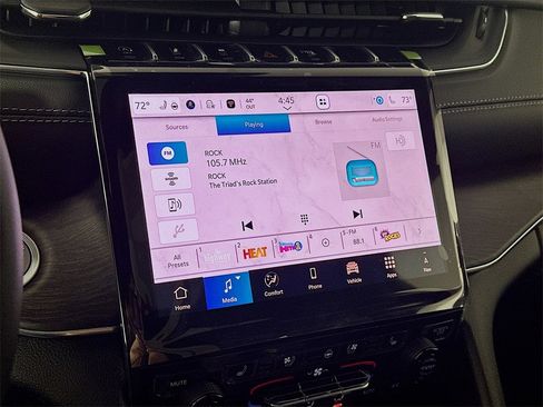 New 2025 Jeep Grand Cherokee Overland image 13