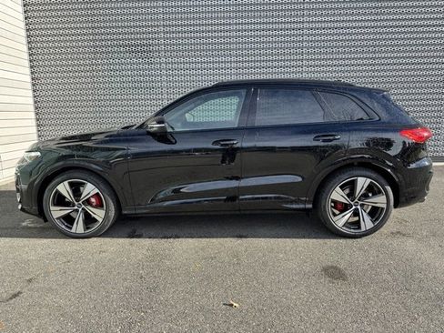 New 2025 Audi SQ5 Premium Plus image 2