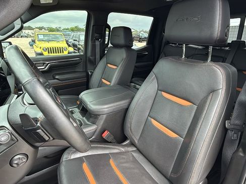 Used 2024 GMC Sierra 1500 AT4 w/ Technology Package AWD/4WD image 14