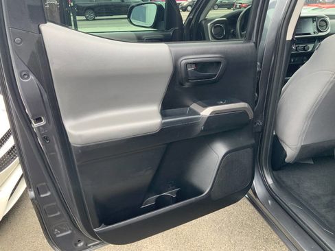Used 2021 Toyota Tacoma SR5 RWD image 26