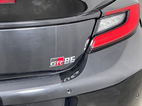 Used 2022 Toyota GR86 Premium image 36