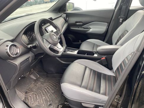 Used 2021 Nissan Kicks SR w/ SR Premium Package FWD image 6