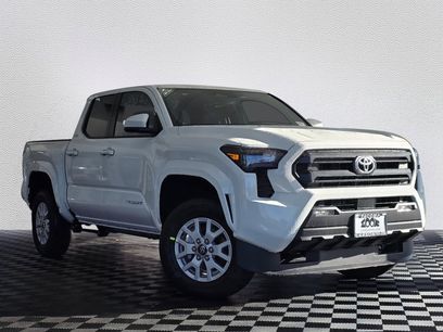New 2025 Toyota Tacoma SR5