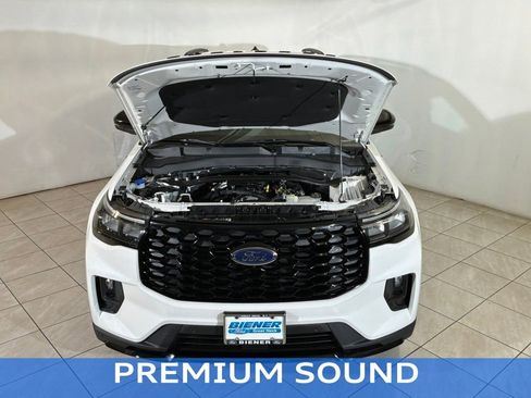 Used 2025 Ford Explorer ST-Line w/ ST-Line Street Pack image 16