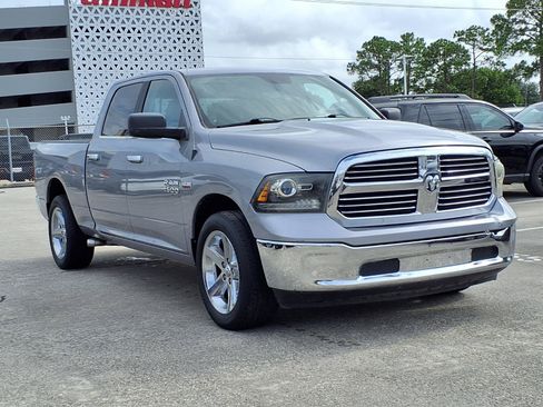 Used 2019 RAM 1500 Classic SLT RWD image 2