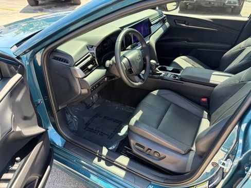 Used 2025 Toyota Camry XSE FWD image 13