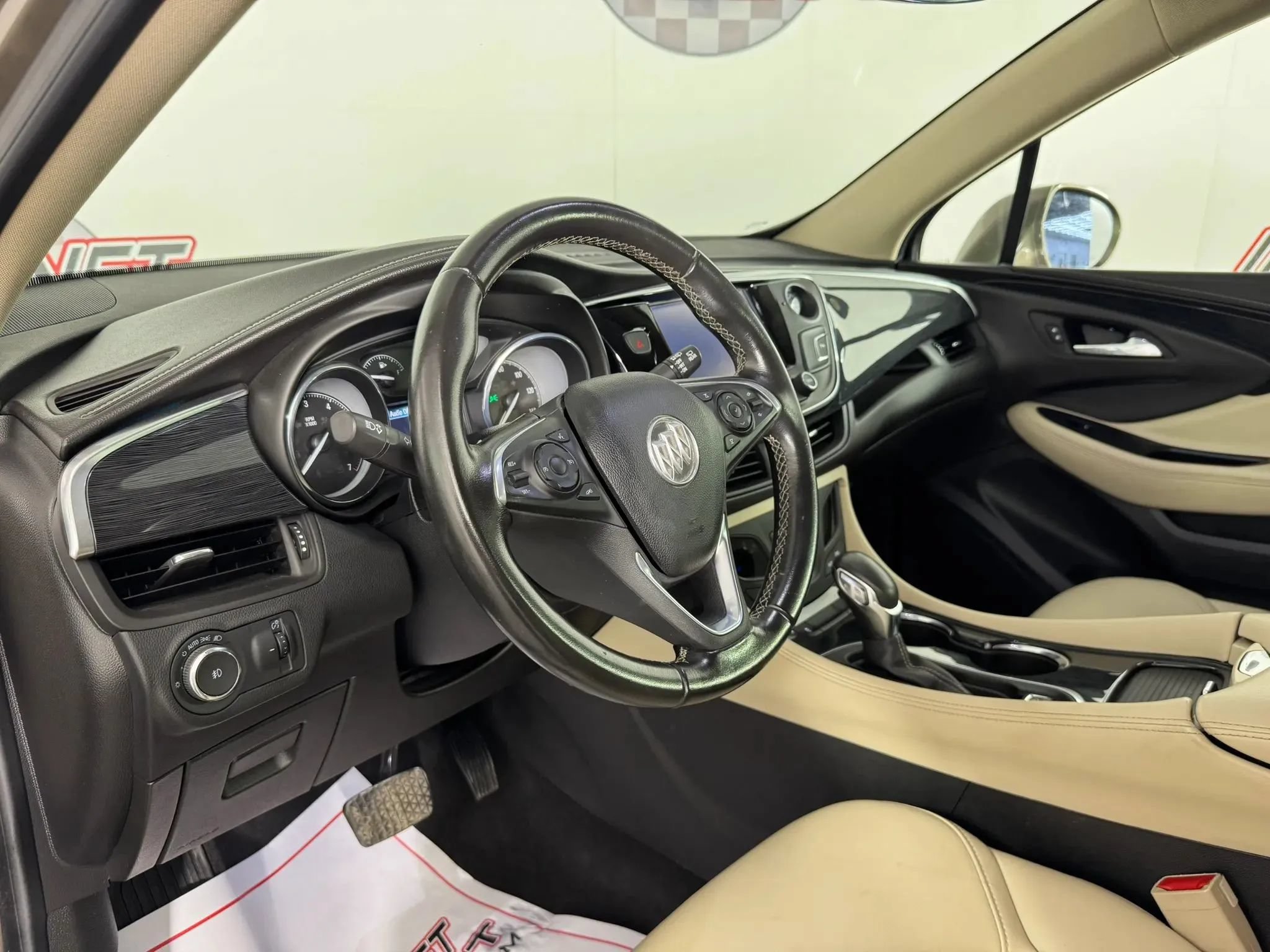 Used 2017 Buick Envision Preferred AWD/4WD image 10