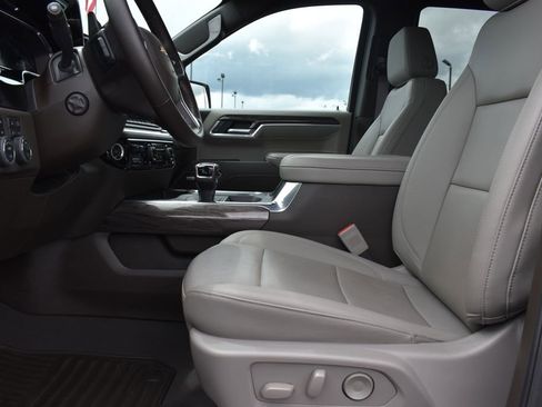 Used 2025 Chevrolet Silverado 1500 LTZ w/ LTZ Convenience Package II AWD/4WD image 4