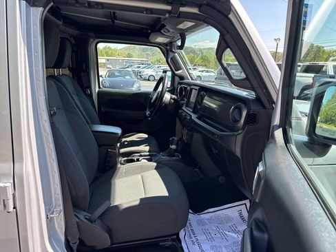 Used 2022 Jeep Wrangler Unlimited Sport AWD/4WD image 26
