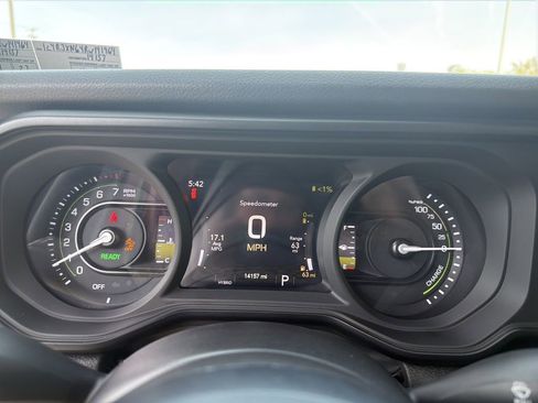 Used 2024 Jeep Wrangler Unlimited AWD/4WD image 23