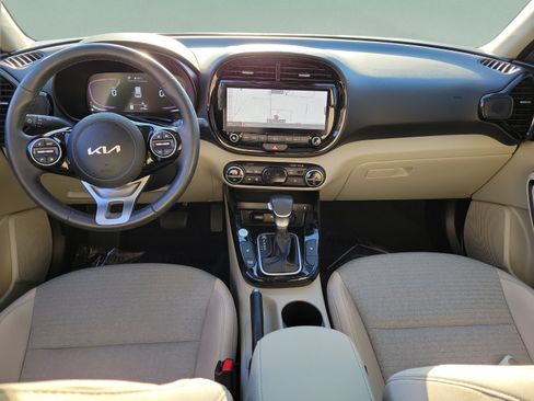 Certified 2024 Kia Soul EX FWD image 12