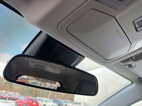 Used 2022 Toyota RAV4 XLE image 30