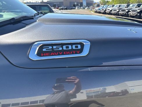 Used 2021 RAM 2500 Laramie AWD/4WD image 4