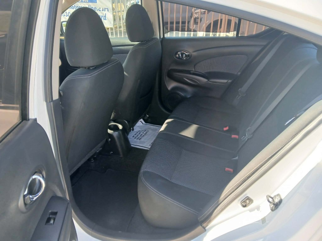Used 2016 Nissan Versa SV FWD image 11