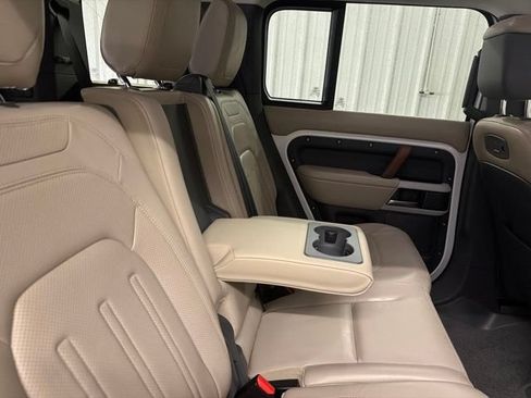 Used 2020 Land Rover Defender 110 HSE AWD/4WD image 21