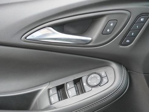 Used 2023 Buick Encore GX Essence w/ Experience Buick Package image 21