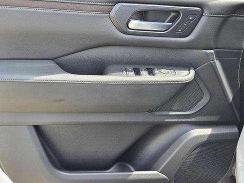 Certified 2025 Nissan Armada SL AWD/4WD image 28