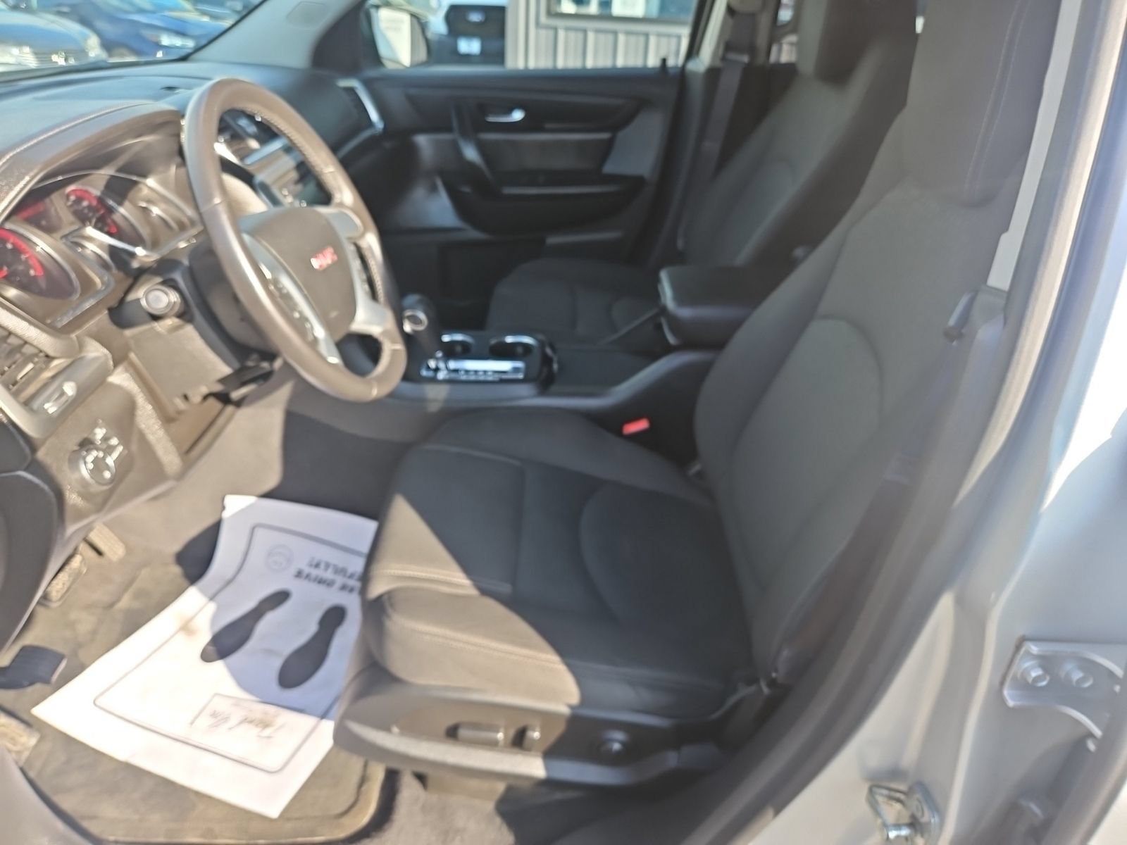 Used 2015 GMC Acadia SLE FWD image 11